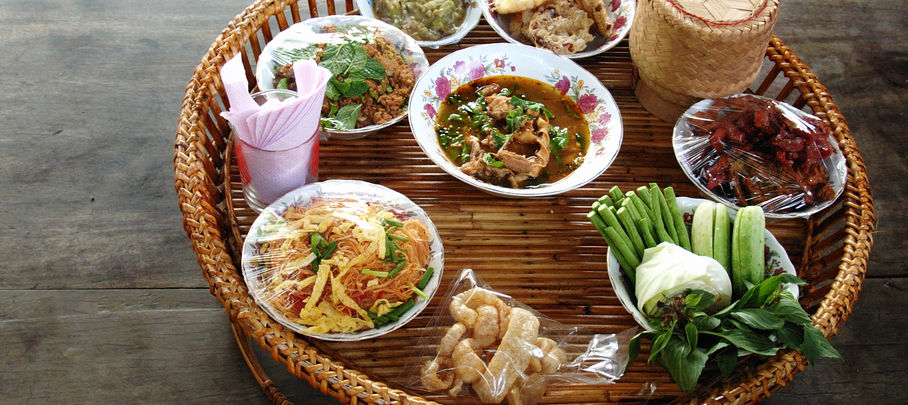 Kantoke diner, Noord-Thailand