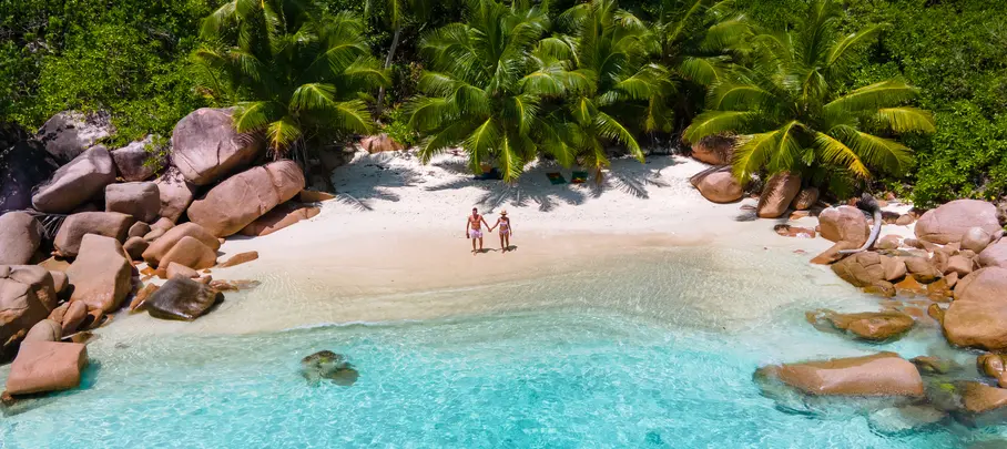 Idyllische baai op La Digue, Seychellen