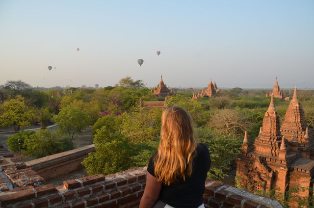 Zonsondergang bij Bagan, Myanmar