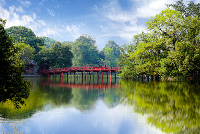 Huc Bridge Hoan Kiem Lake, Hanoi