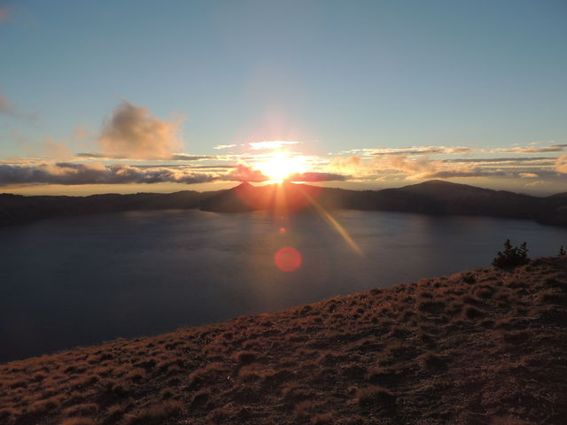 Zonsondergang bij Crater Lake