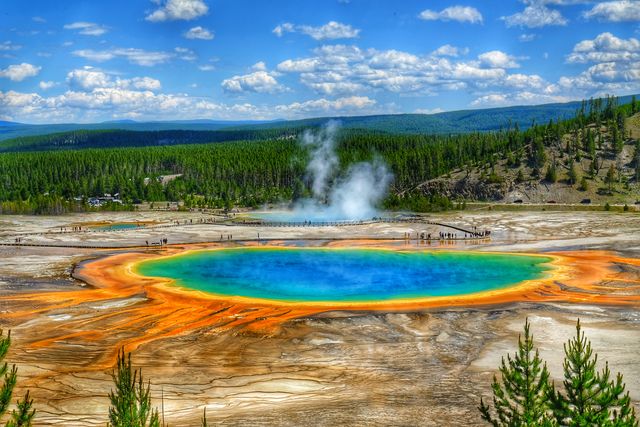 Grand Prismatic Spring in Yellowstone