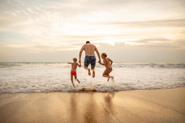 Plezier op het strand van Phuket