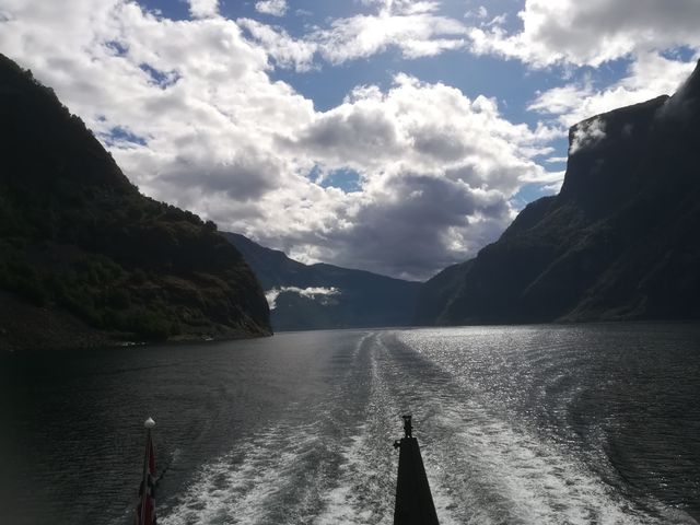 Boottocht door Aurlandsfjord in Noorwegen