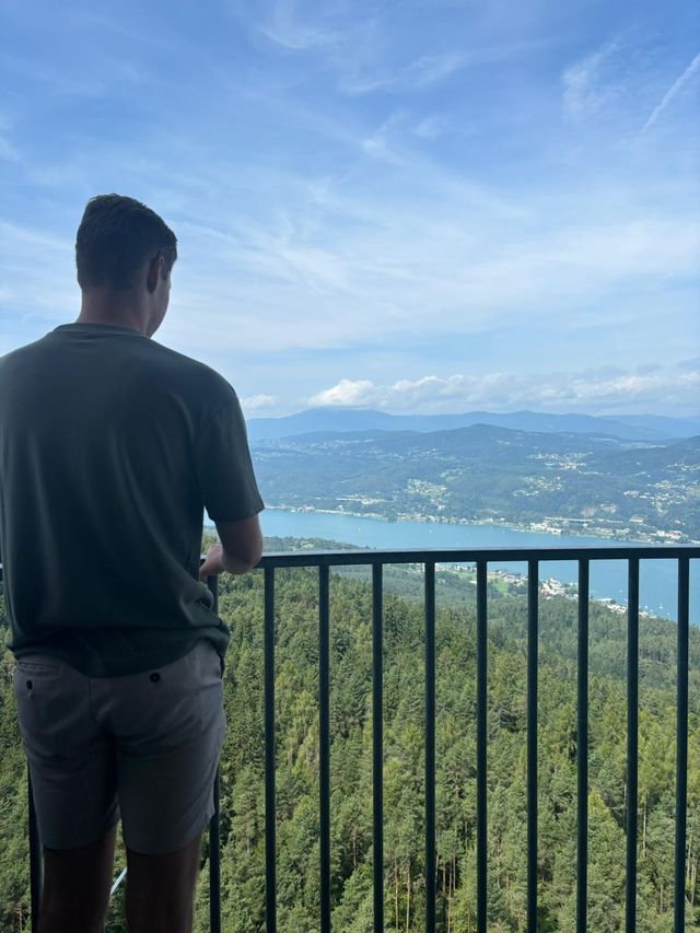 Uitzichtpunt Pyramidenkogel Klagenfurt, Oostenrijk