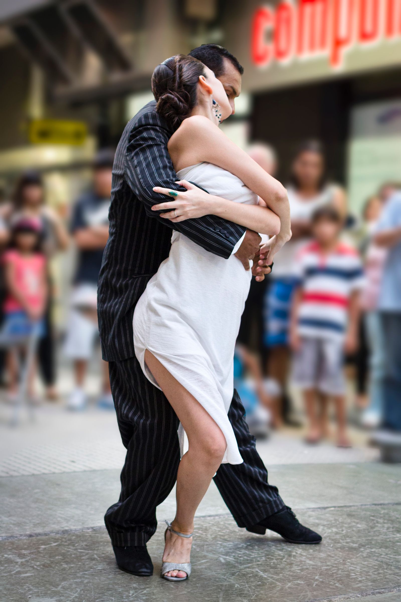 Locals dansen de tango in Buenos Aires