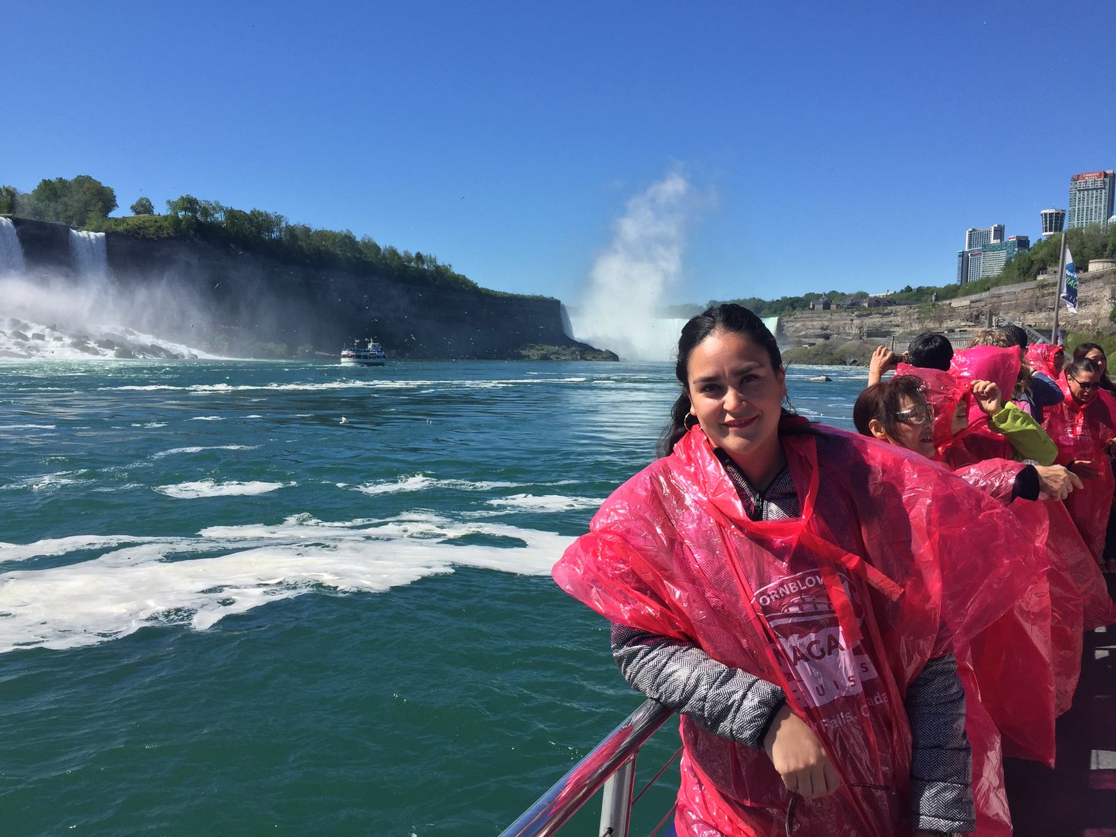 Reisspecialist Liesbeth bij de Niagra Falls