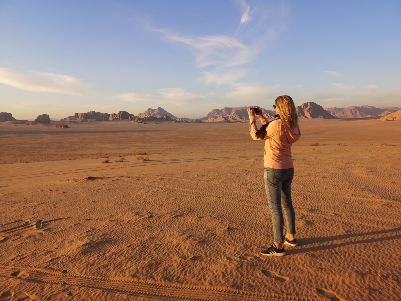 Zonsondergang in de Wadi Rum Woestijn