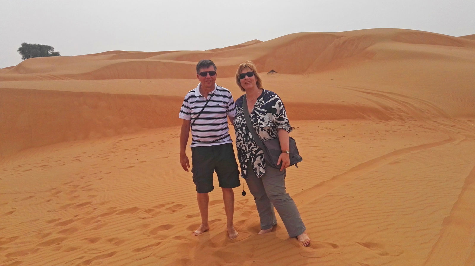 Reizigers Lianne en Michel in Sharqiya Sands