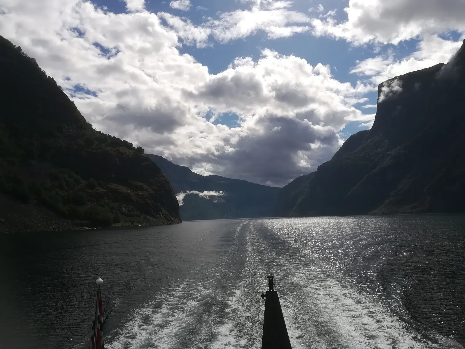 Boottocht door Aurlandsfjord in Noorwegen