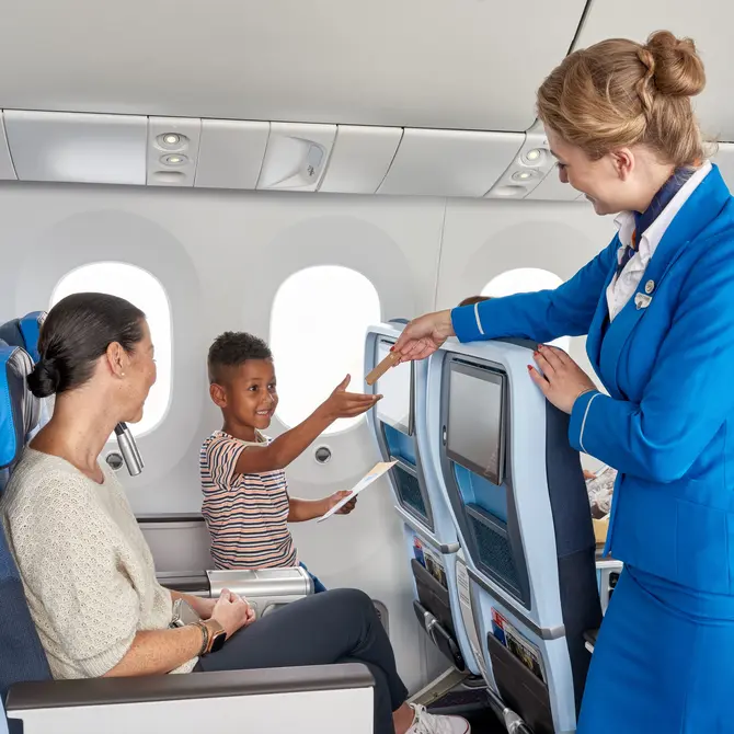 Kind in Premium Comfort Class KLM