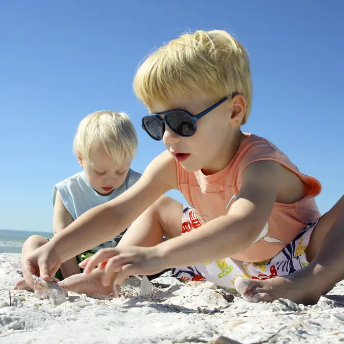 Kids op het strand in Florida