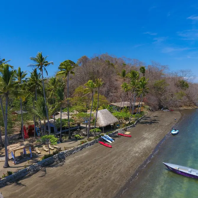 Isla Chiquita Glamping Hotel