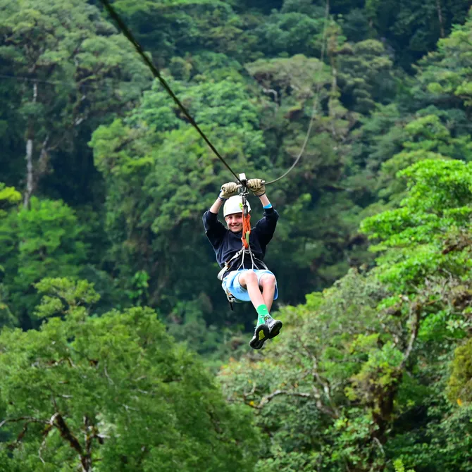 Zipline bij La Fortuna in Costa Rica