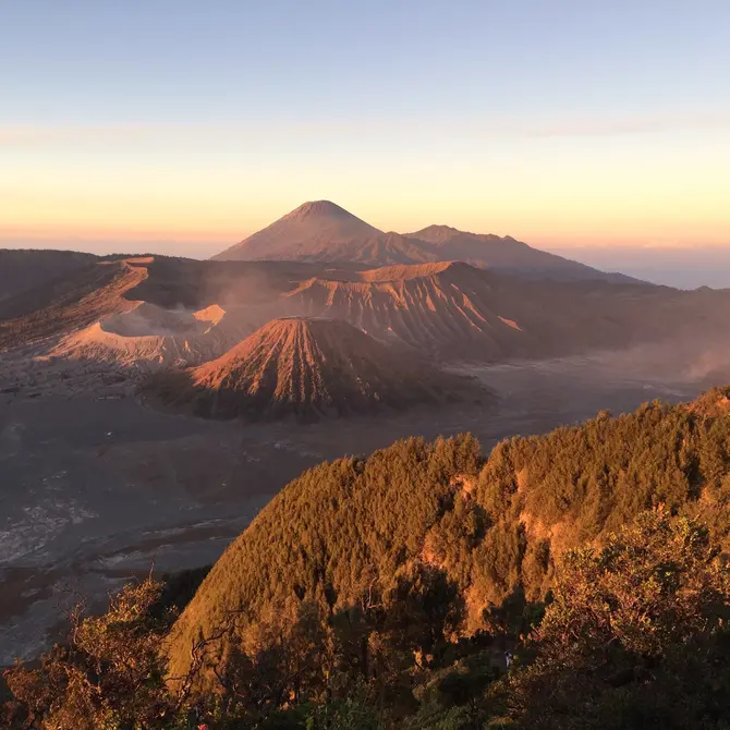 Zonsopkomst bij de Bromo-vulkaan