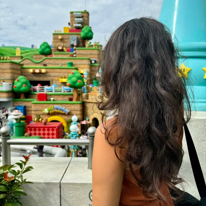 Vrouw in universal in Osaka, Japan