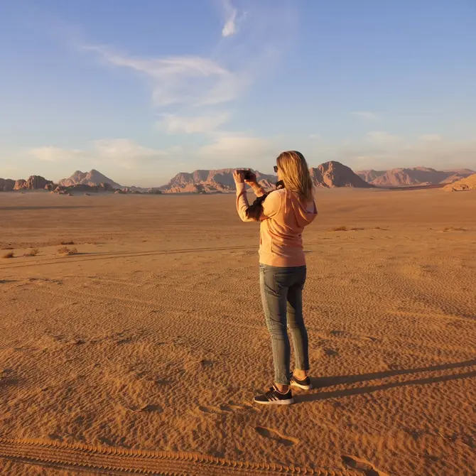 Zonsondergang in de Wadi Rum Woestijn
