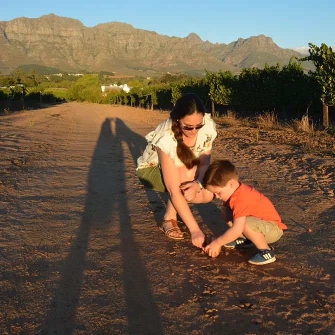 Spelen op de wijngaarden in Stellenbosch