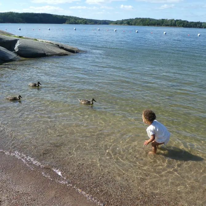 Spelen op het eilandje Vaxholm