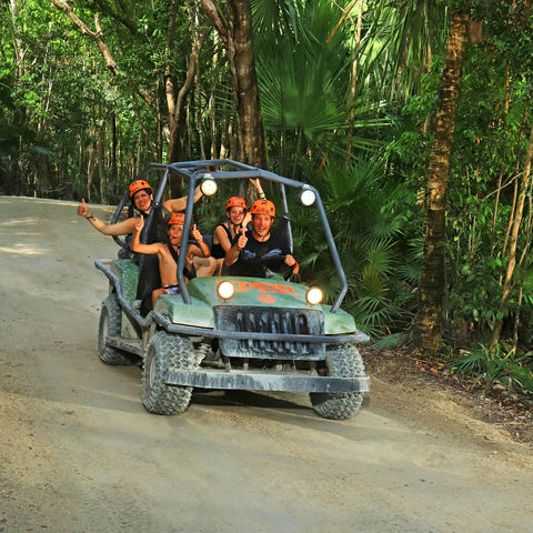 Buggy rijden in Xplor Park