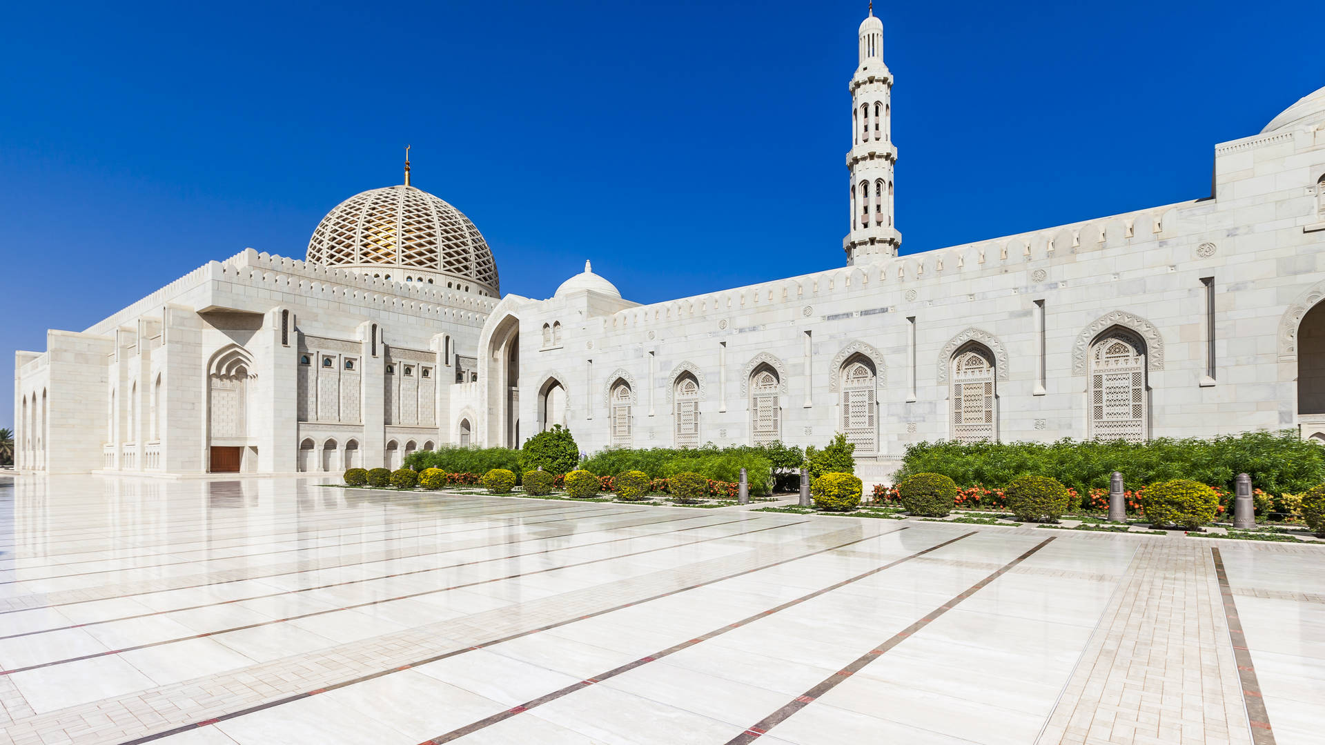 Sultan Qaboos Grand Mosque in Muscat