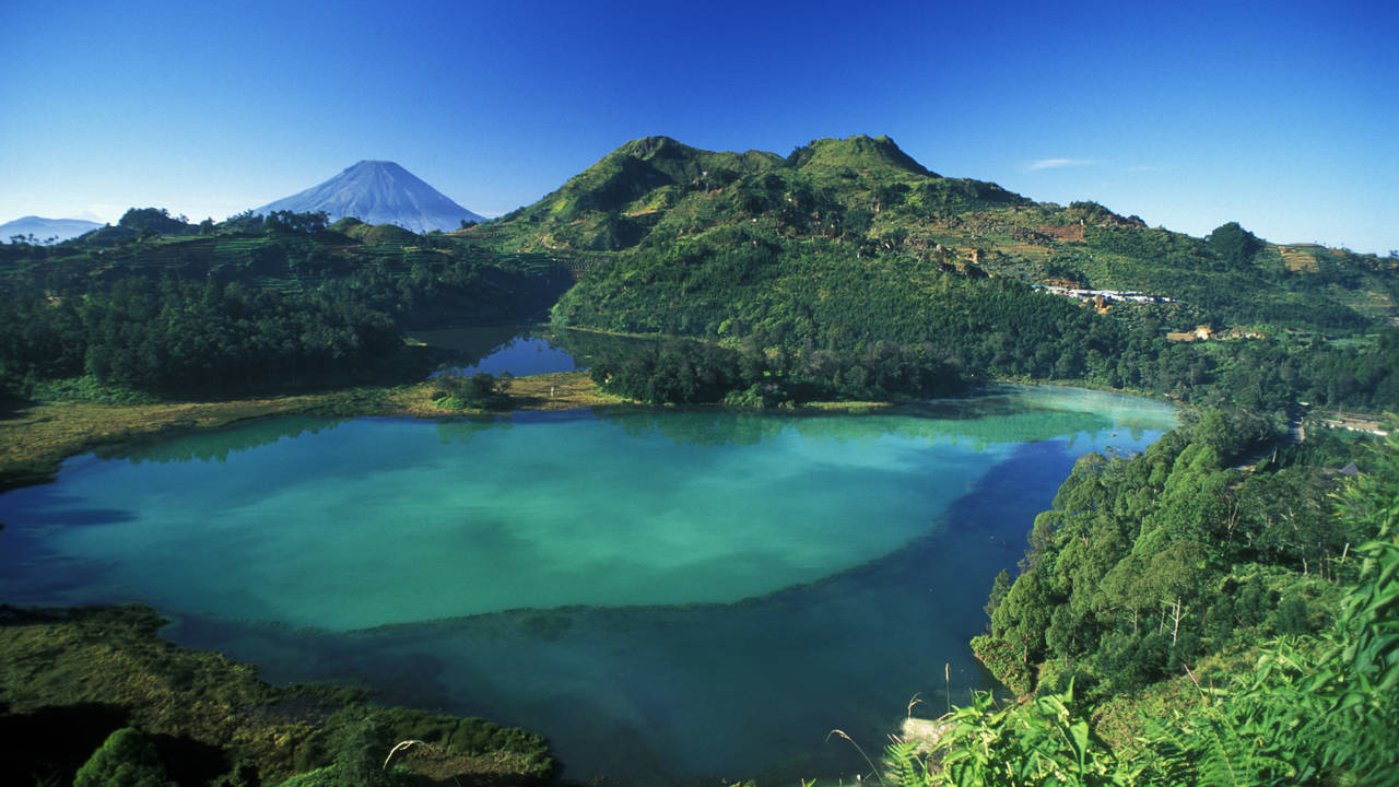 Lake Telaga Warna, Dieng Plateau