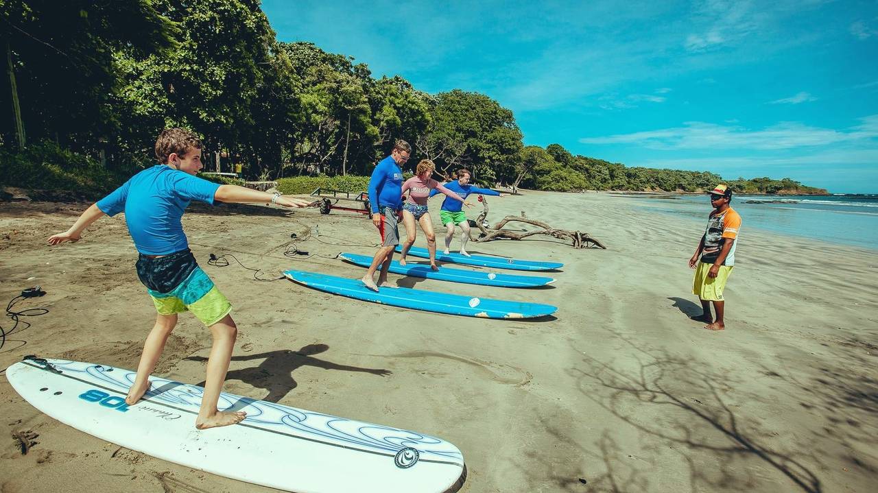 Surflessen in Tamarindo