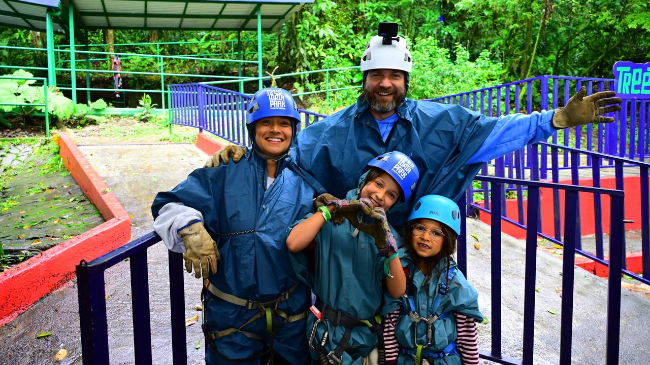 Zipline met kinderen in Costa Rica