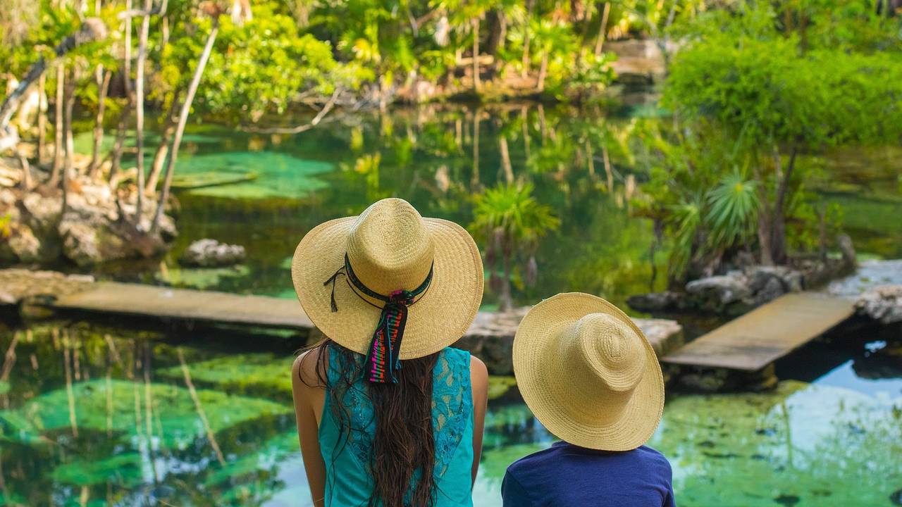 Cenote bij Playa del Carmen