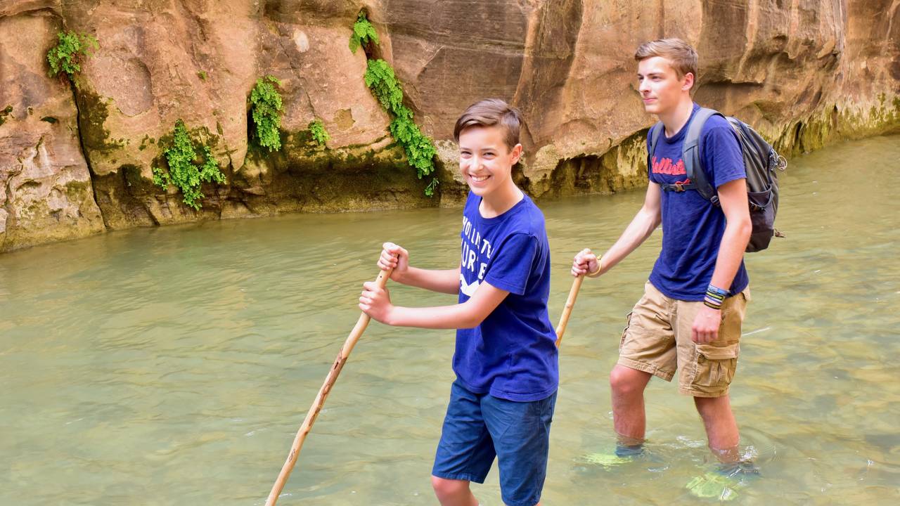 Wandelen door de Narrows, Zion National Park