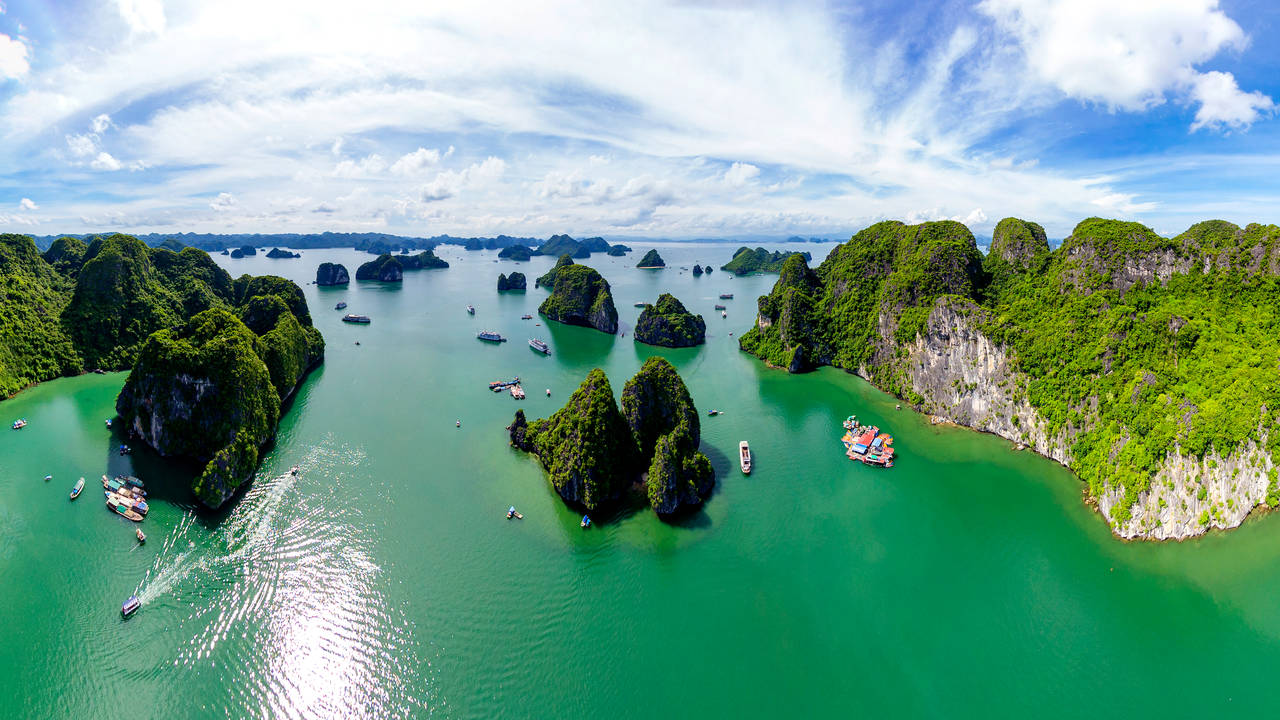 Uitzicht op baai in Vietnam