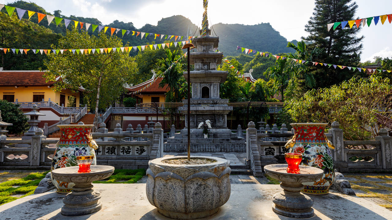 Parfum pagode in Hanoi