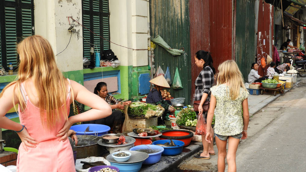 Gezin op de markt in Ho Chi Minh