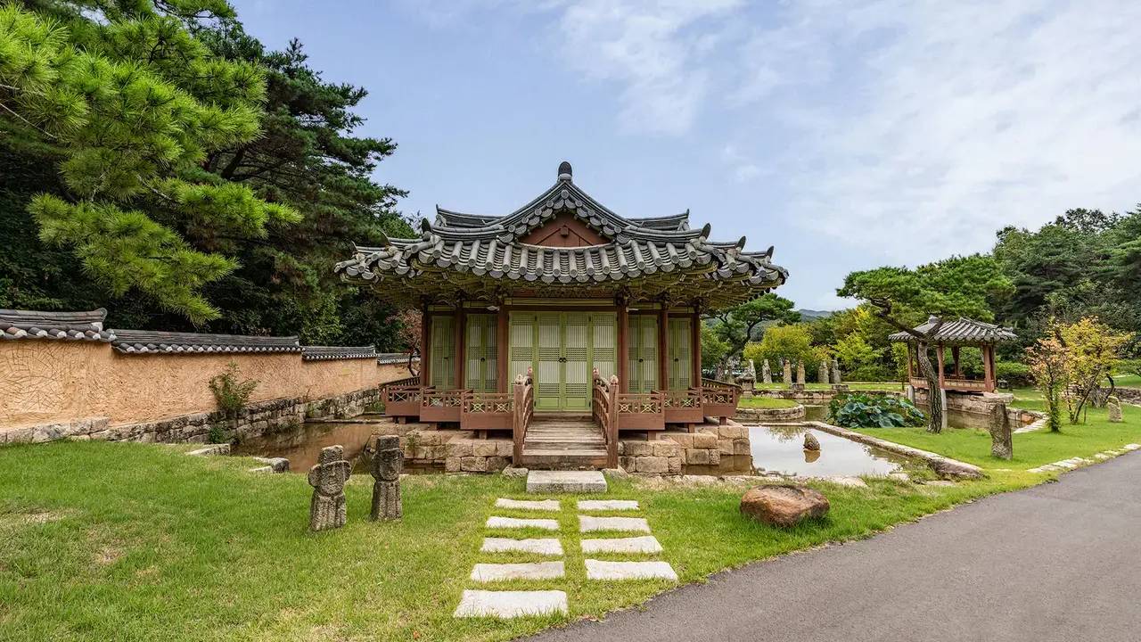 Rokkajae Hahoe Hanok Hotel