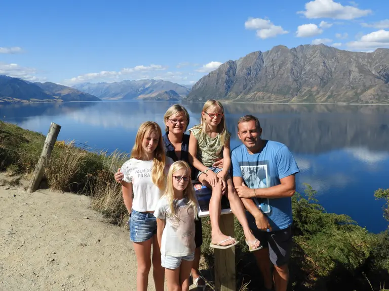 Gezin op reis in Nieuw-Zeeland